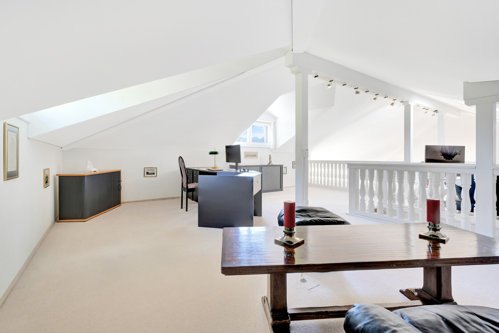 innenraum mit inside property, terrasse, und fernseher