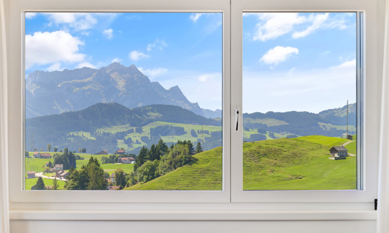 blick auf die berge mit inside property, mountain view, blick auf die berge, und day time