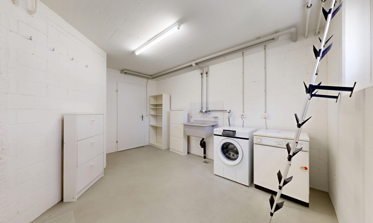 wäschekammer mit concrete block wall, betonblockwand, light floor, concrete floor, und betonboden