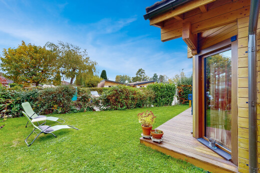 garten mit from property, rasen, day time, und deck