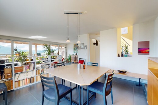 esszimmer mit natural light, natürliches licht, inside community, drywall, und gipskartonwand