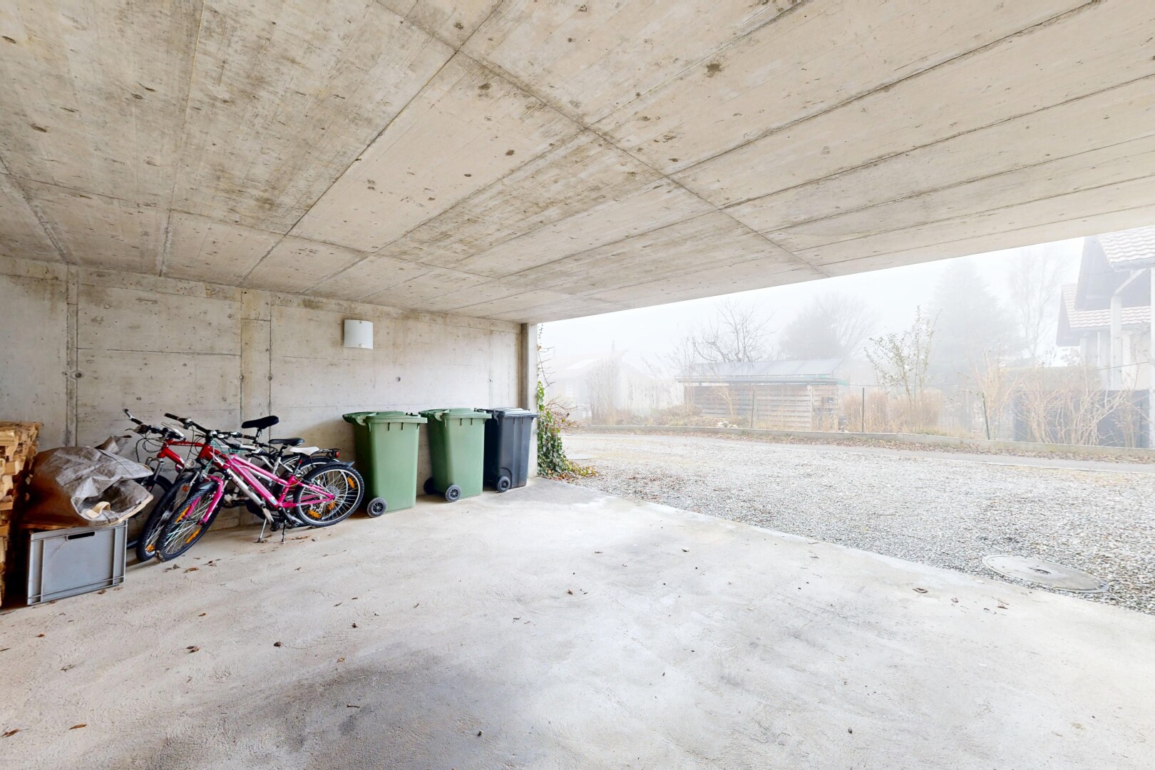 parking avec overcast et from property
