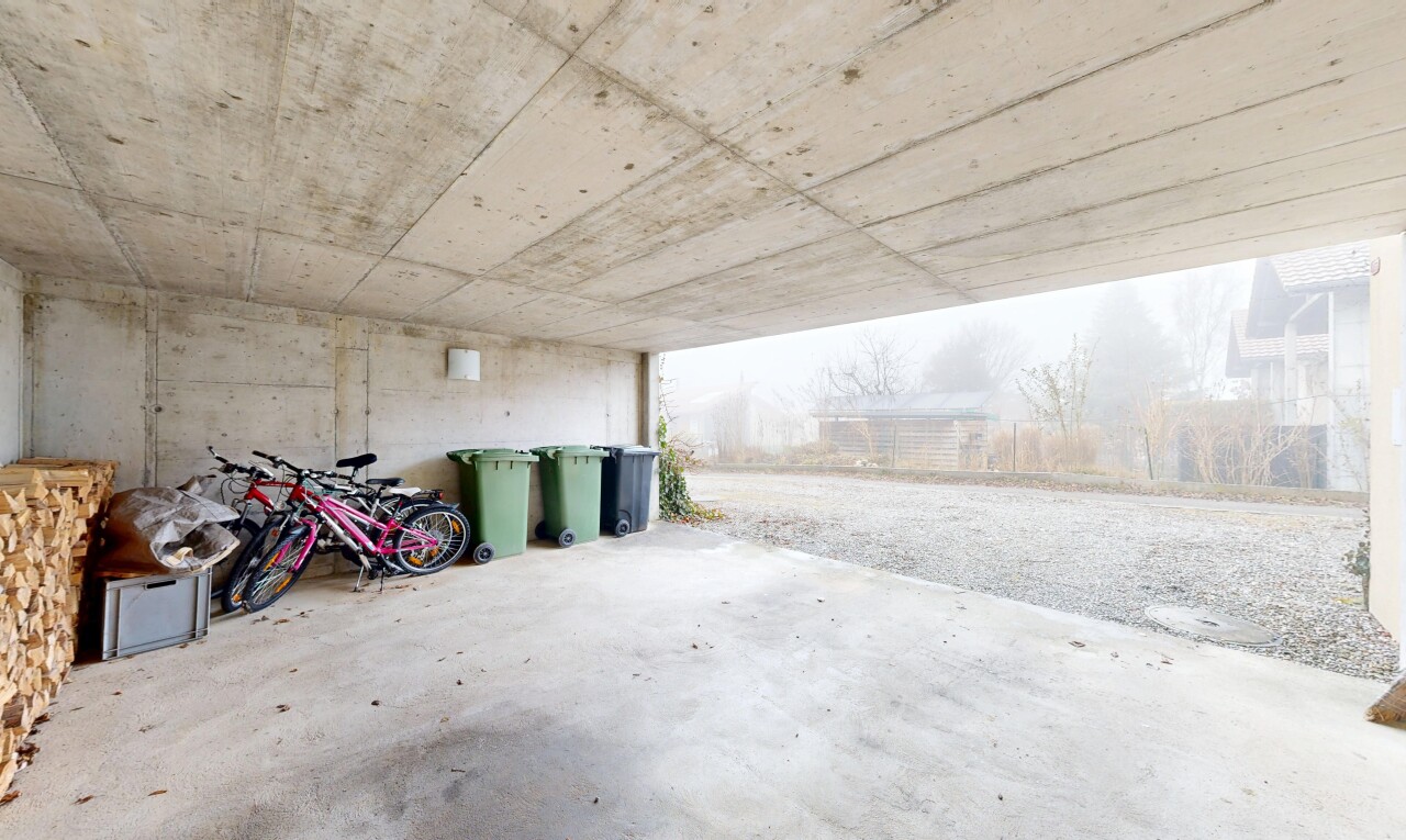 parking avec overcast et from property