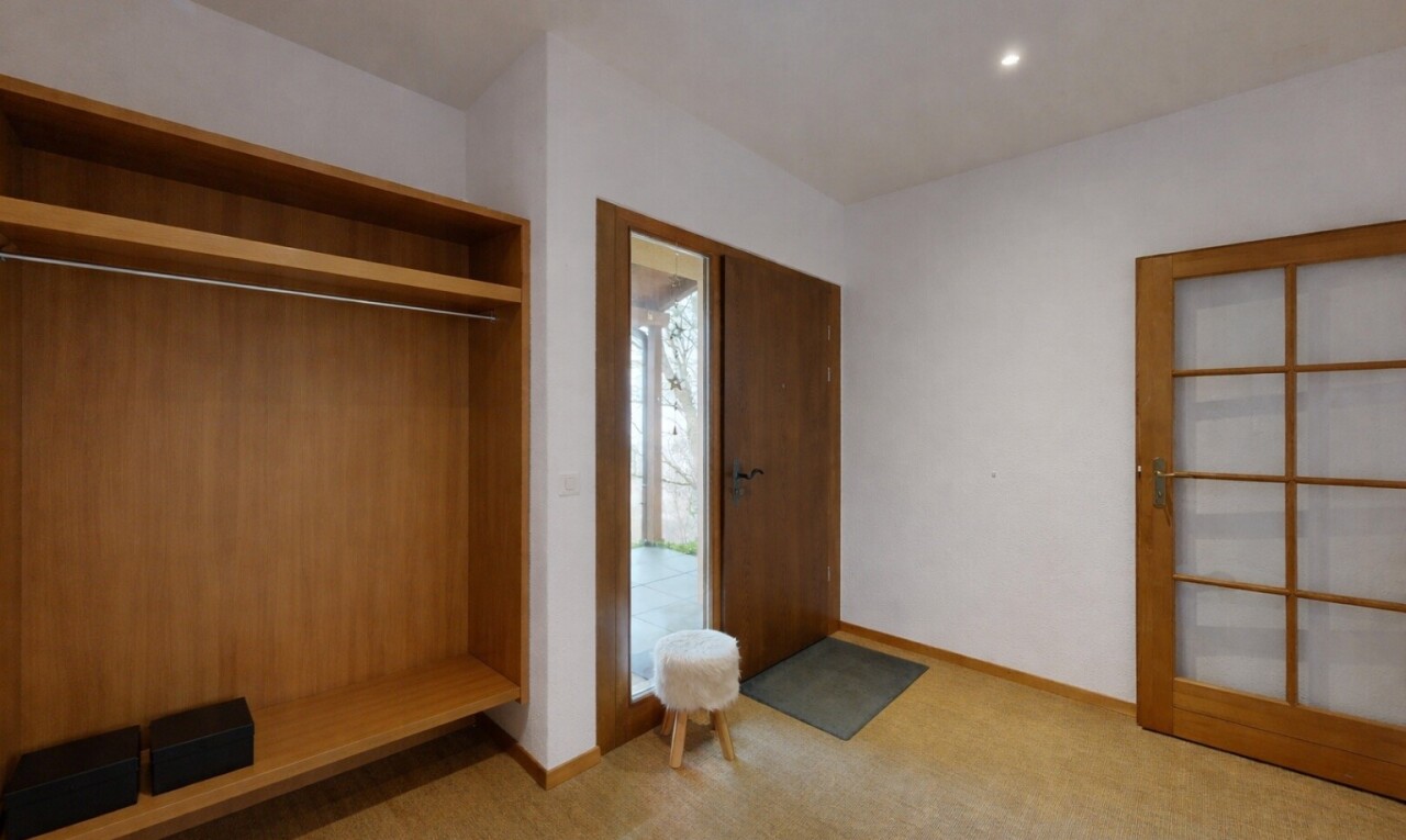 pièce vide avec cloison sèche, drywall, moquette, carpet, et inside property