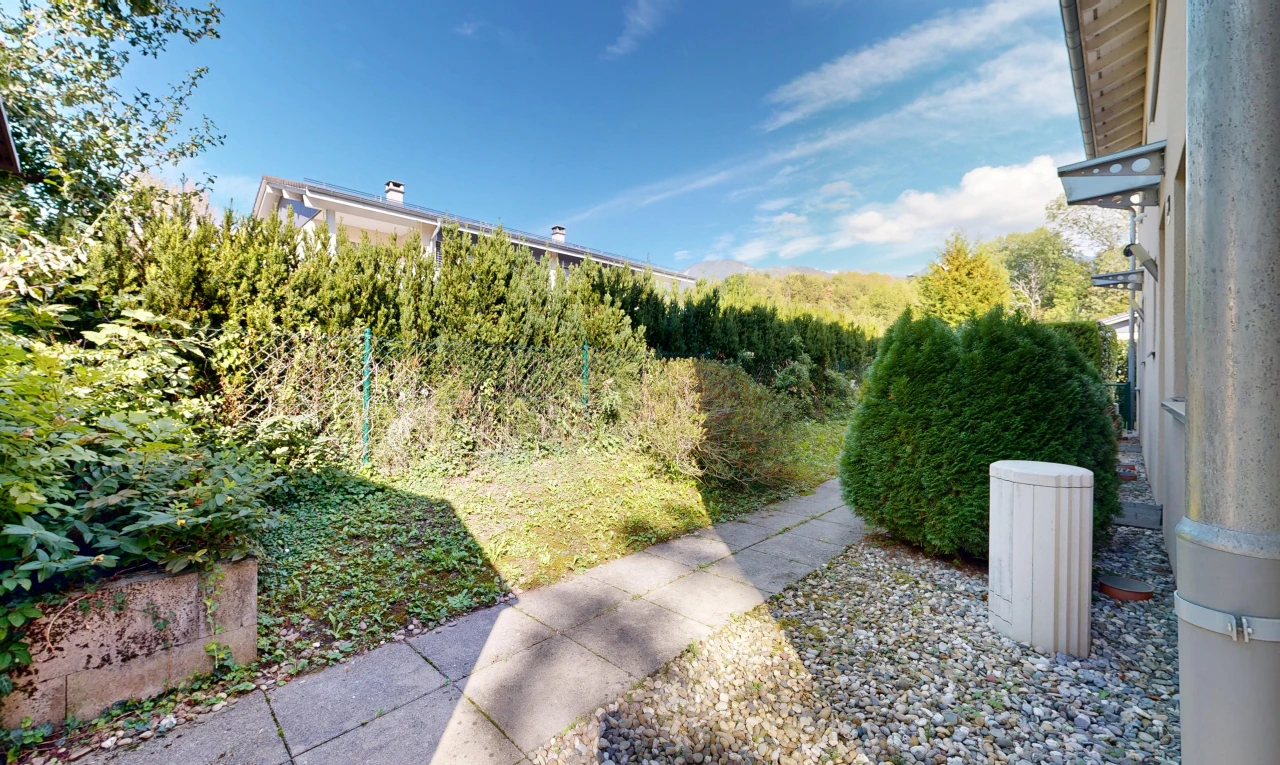 view of garden