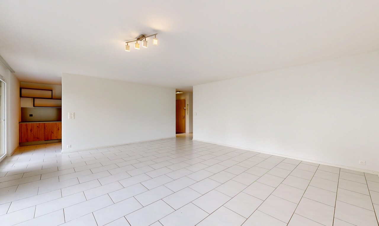 pièce vide avec light floor, drywall, cloison sèche, et inside property