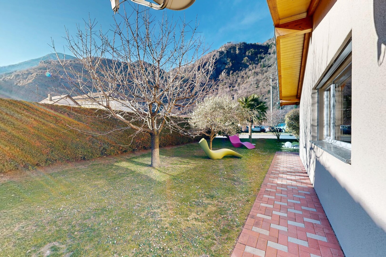 blick auf die berge mit mountain view, blick auf die berge, day time, und from property