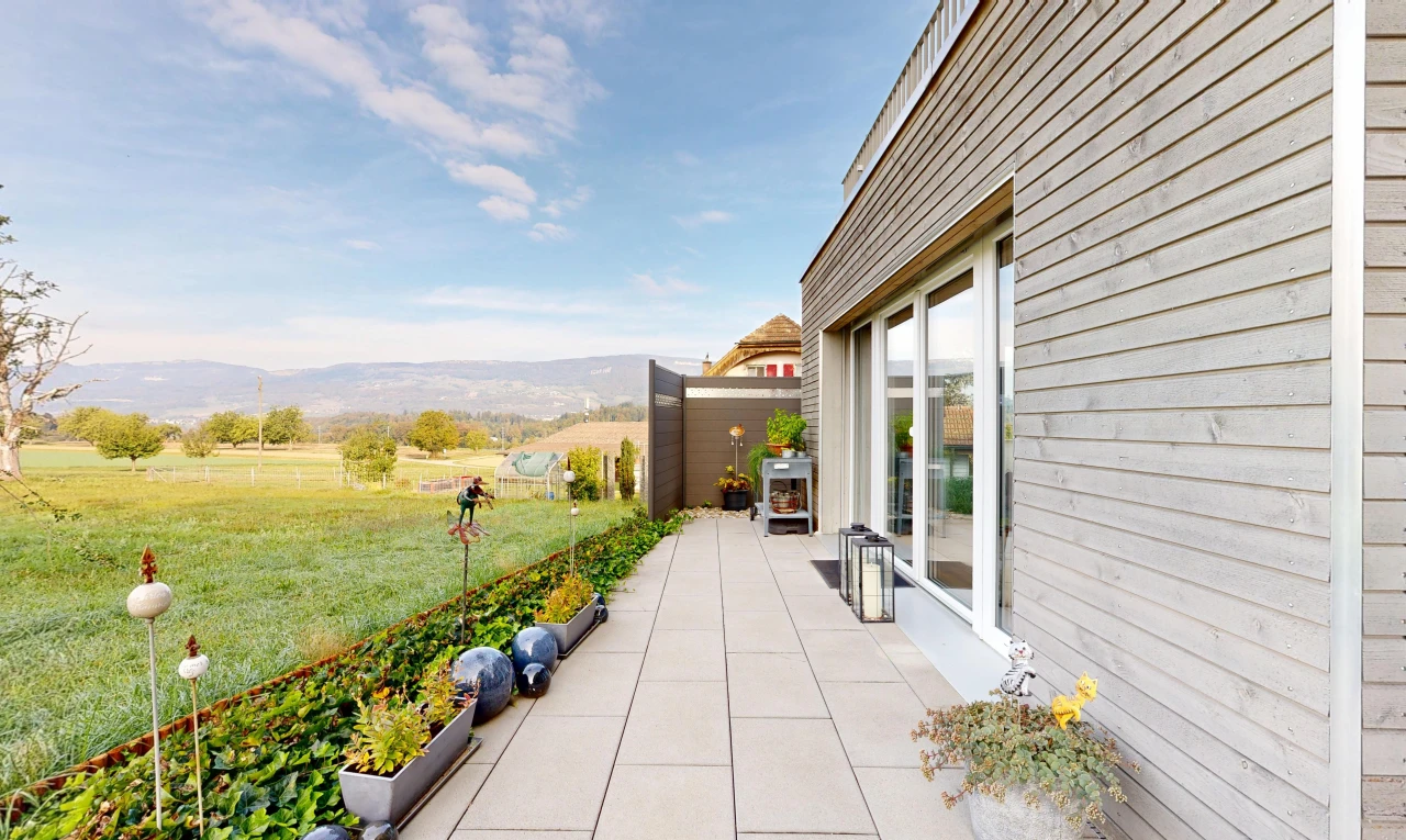 terrasse avec pelouse, from property, terrasse, view focus, et day time
