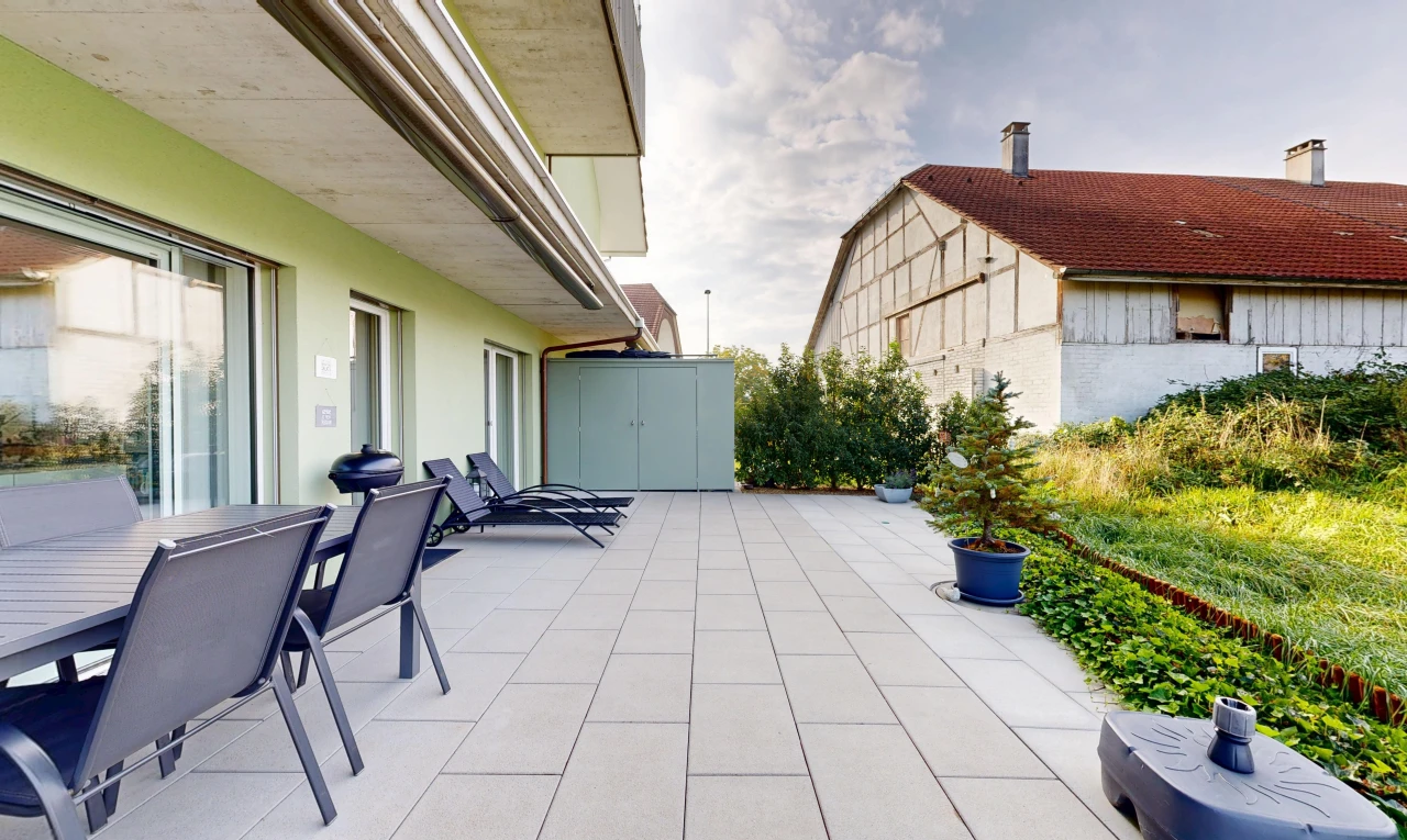 terrasse avec terrasse, from property, coin repas extérieur, et day time