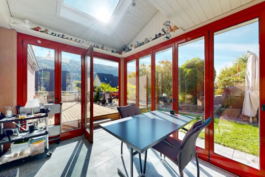 salle à manger avec véranda, day time, natural light, lumière naturelle, et inside property