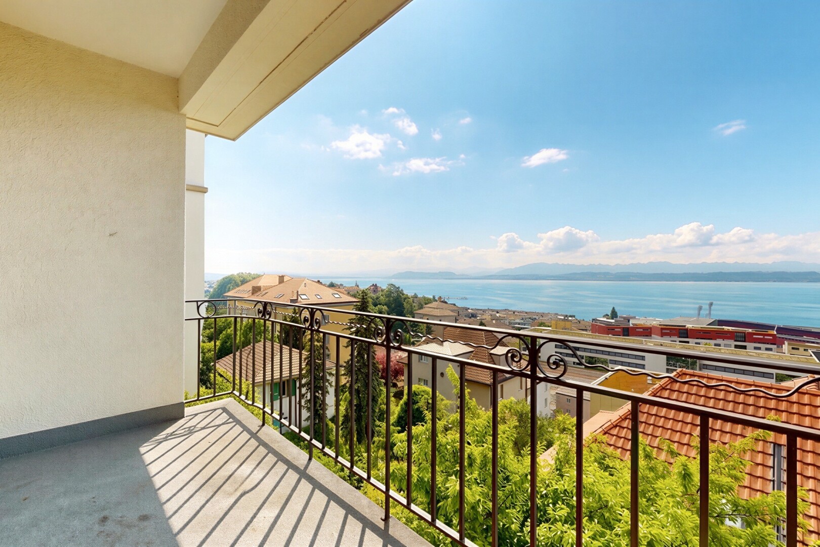balcon avec from property, balcon, et overcast