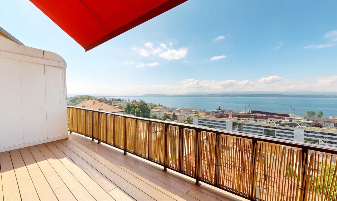 balcon avec from property, balcon, et overcast
