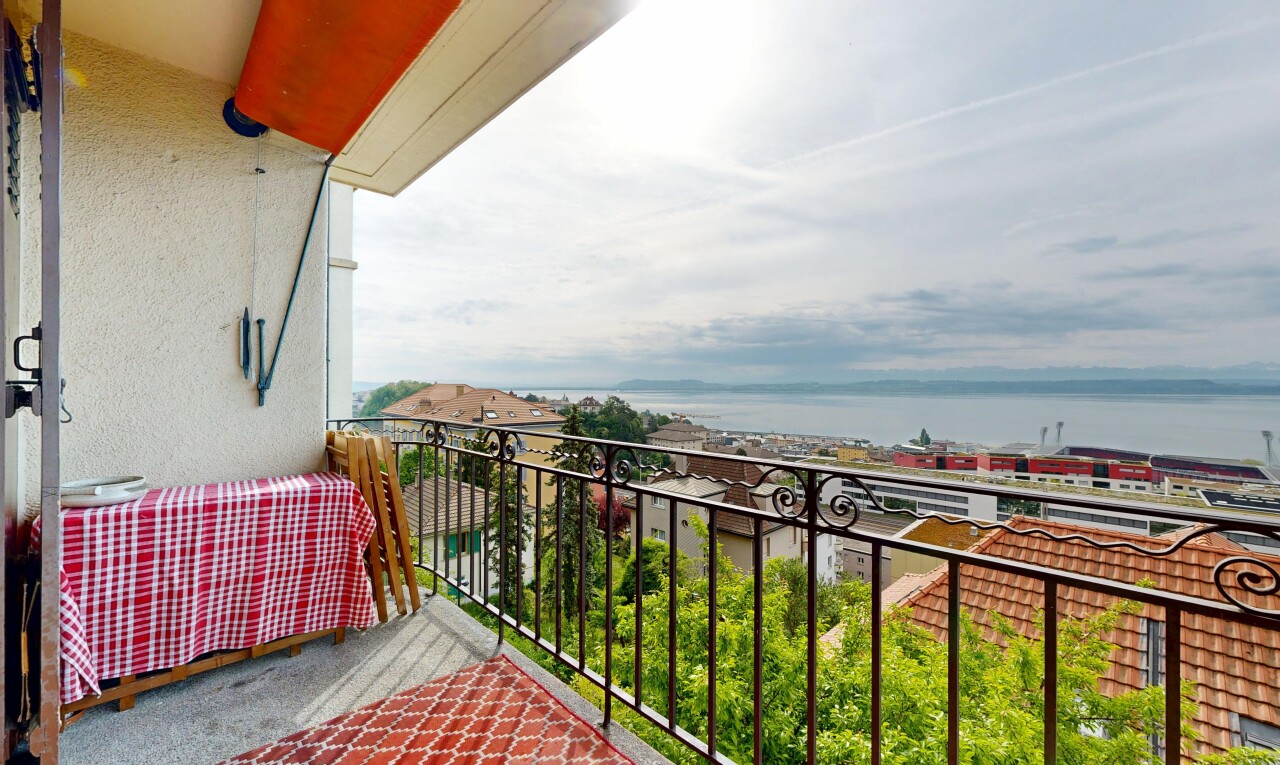 balcon avec from property, balcon, et overcast
