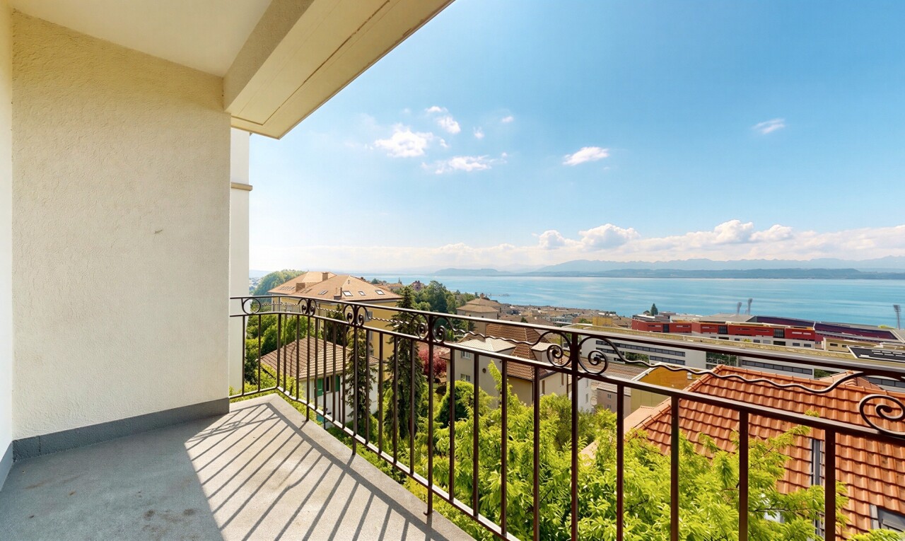 balcon avec from property, balcon, et overcast