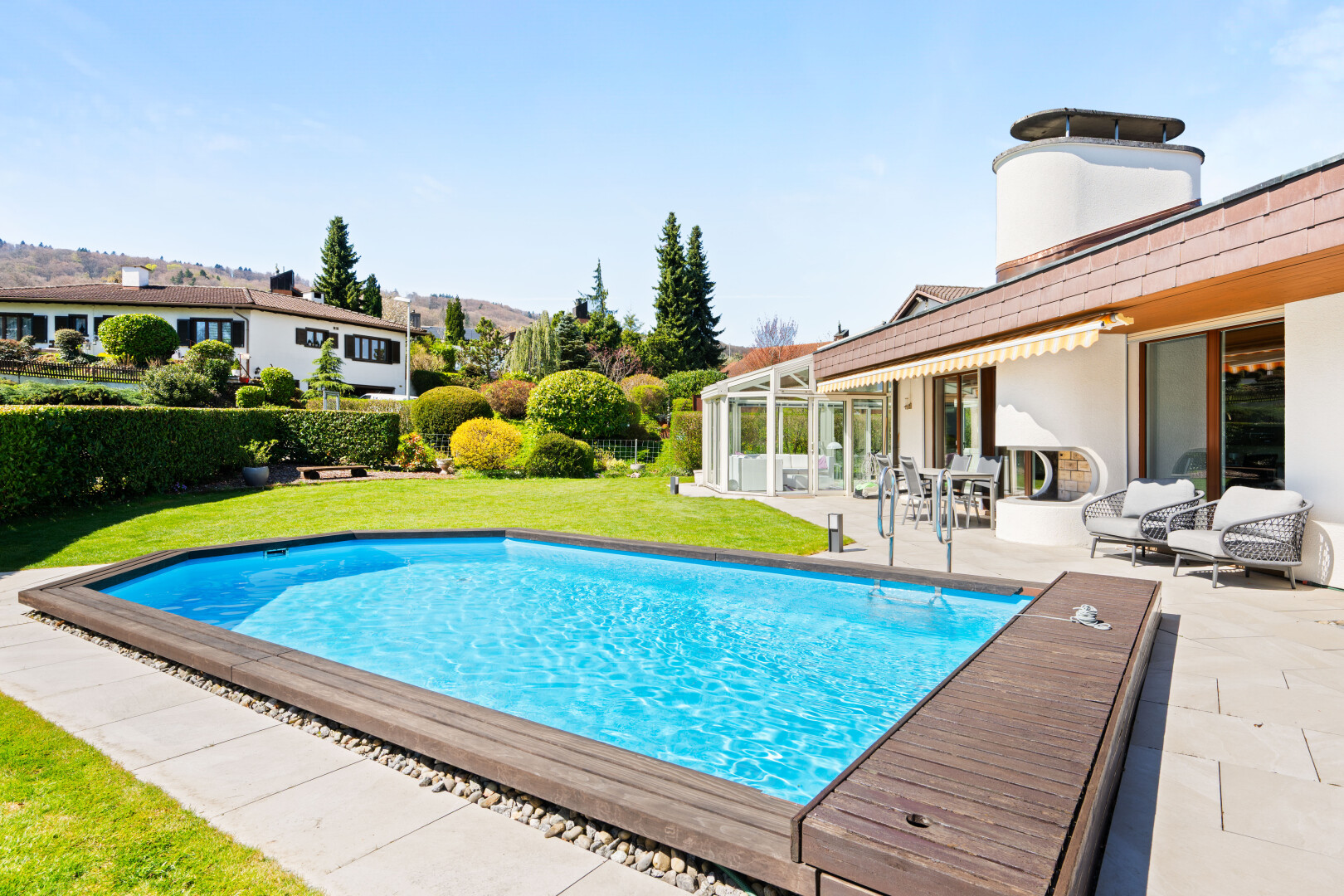 schwimmbad mit from property, terrasse, schwimmbad, day time, und rasen