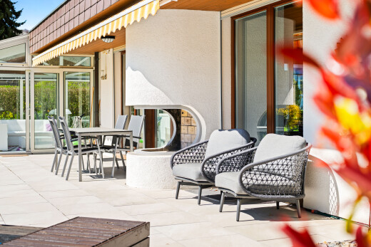 terrasse mit markise, essbereich im freien, terrasse, from property, und day time