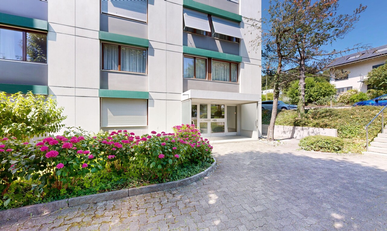 außenansicht mit blick auf wohnanlage, apartment complex view, from community, und day time