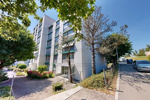 view of apartment building / complex