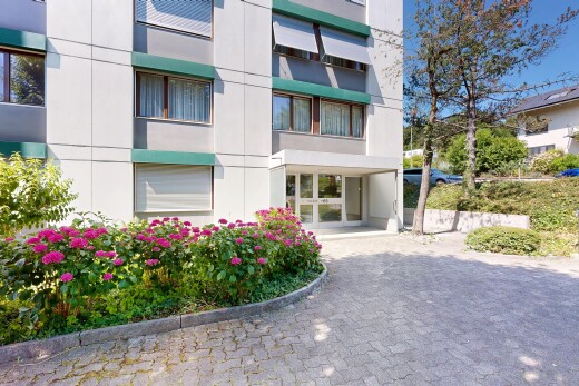 außenansicht mit blick auf wohnanlage, apartment complex view, from community, und day time