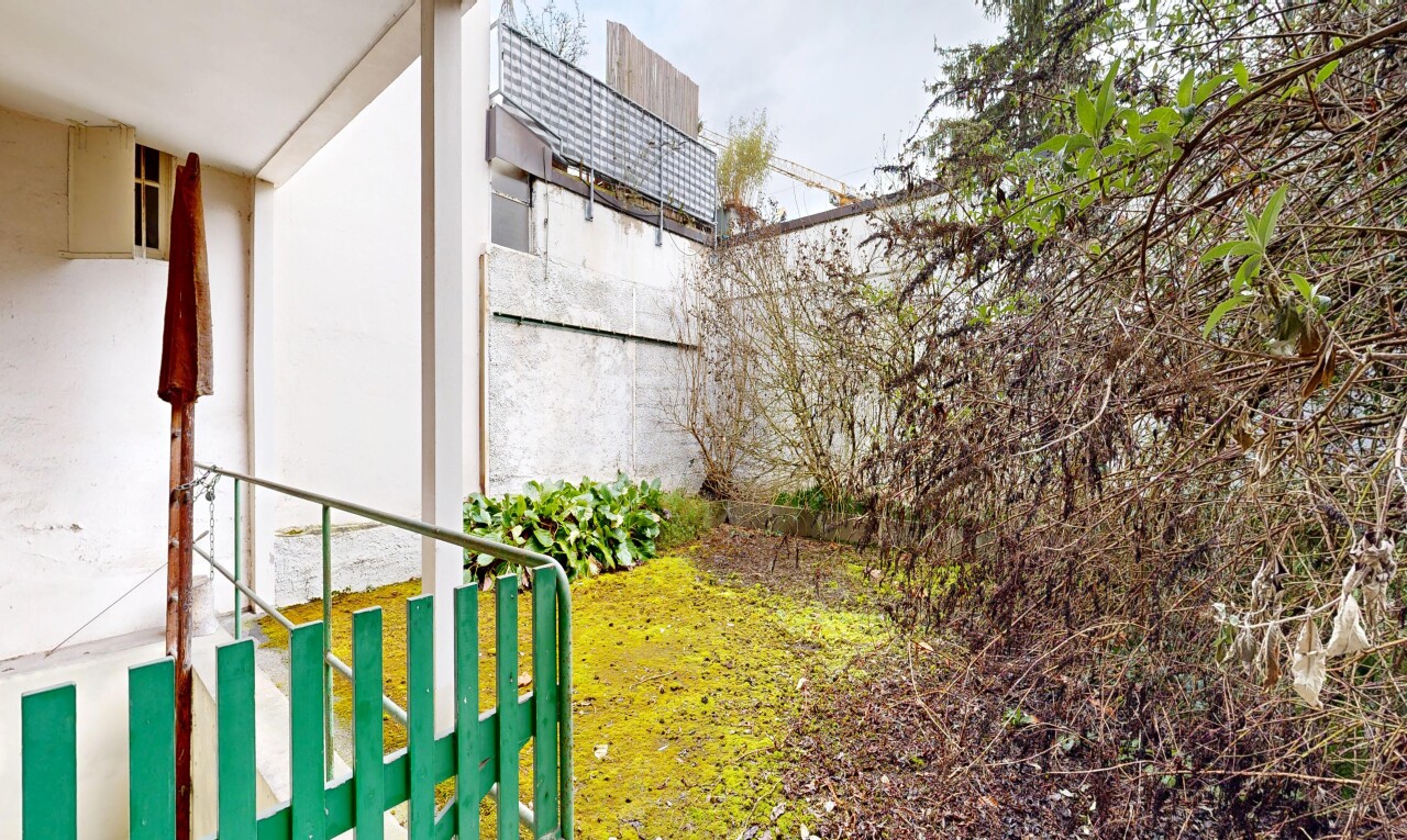 garten mit from property und overcast