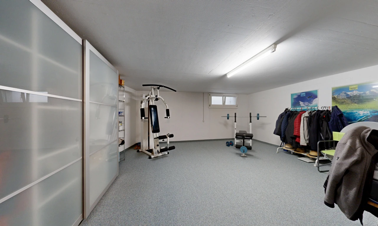 gym avec sous-sol, inside property, cloison sèche, et drywall