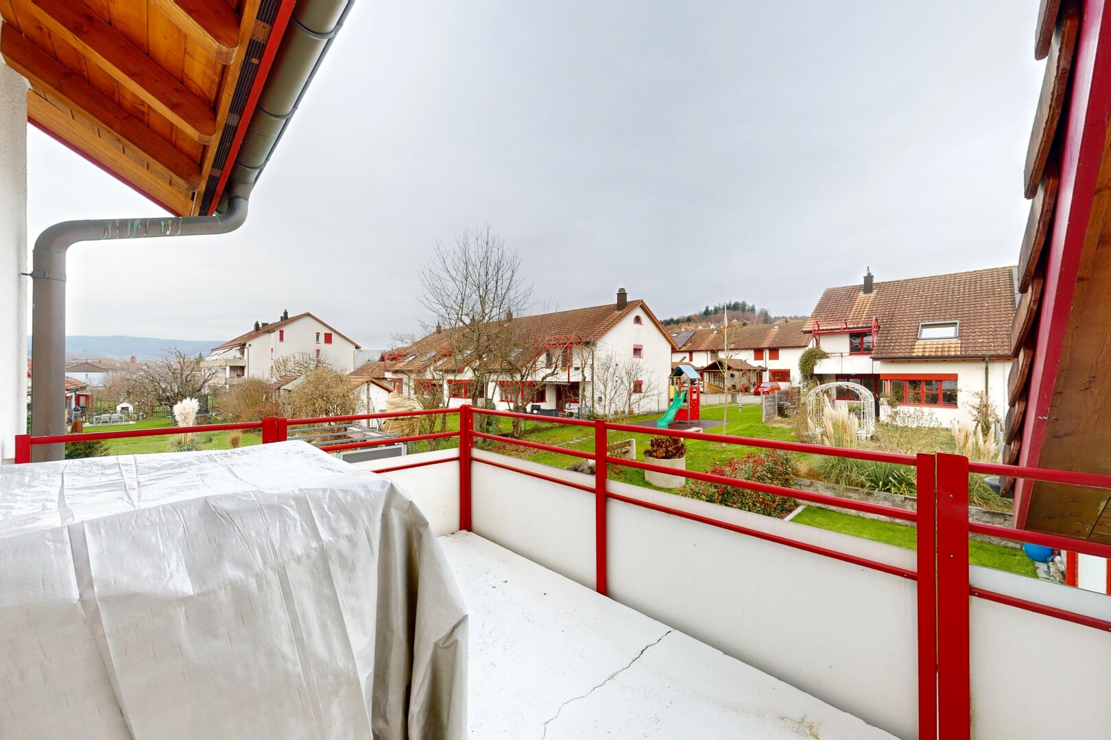 balcon avec overcast, vue résidentielle, residential view, from property, et balcon