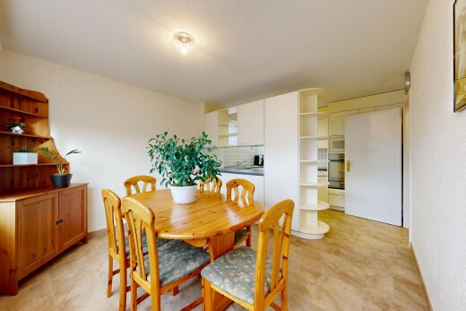 esszimmer mit küchenrückwand beim Herd, inside property, gipskartonwand, und drywall