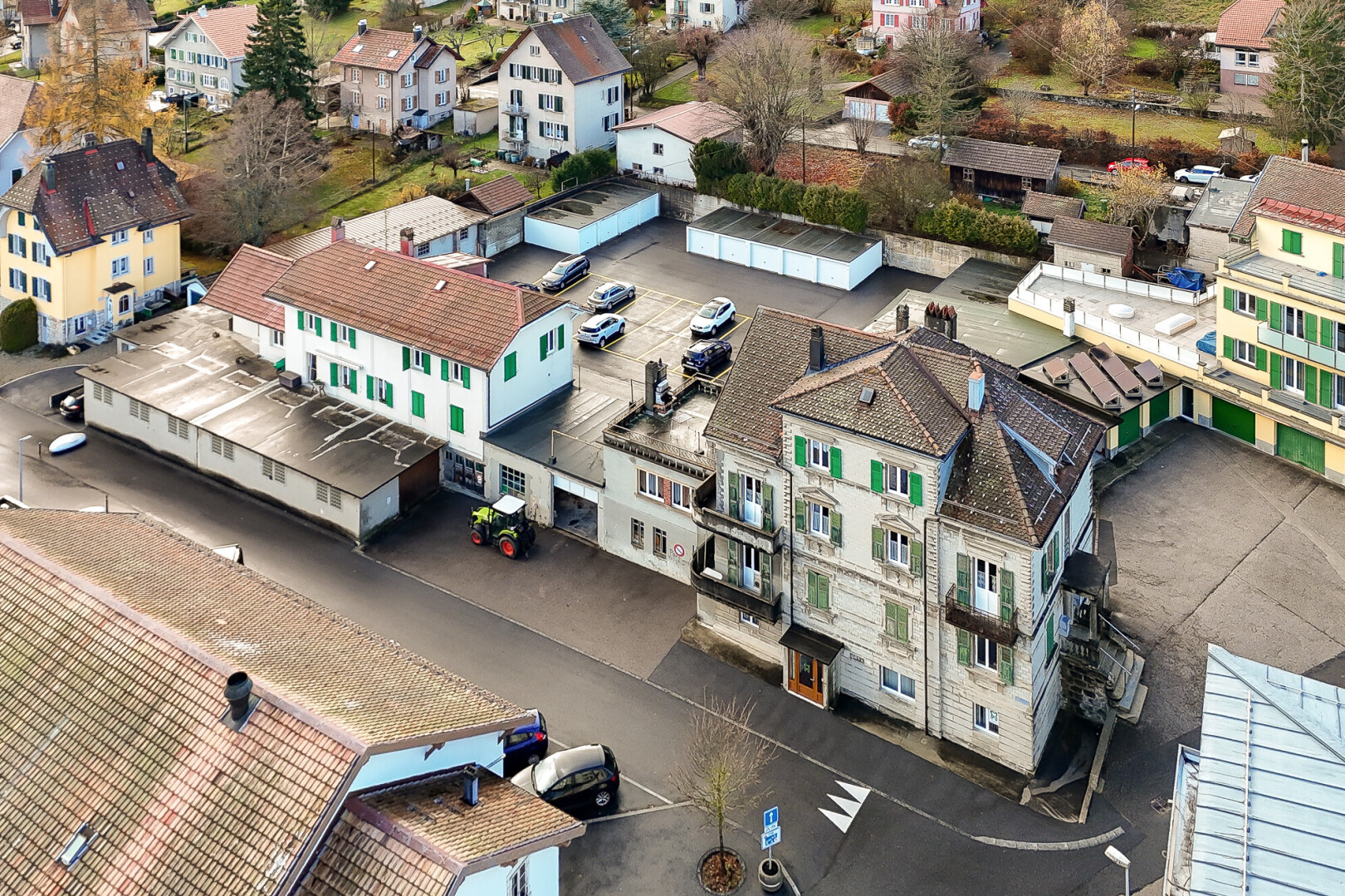 extérieur du bâtiment avec vue résidentielle, residential view, et aerial view