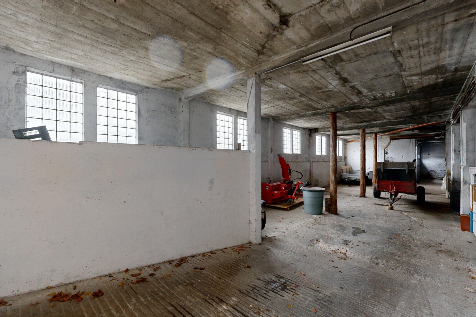 parking avec inside property