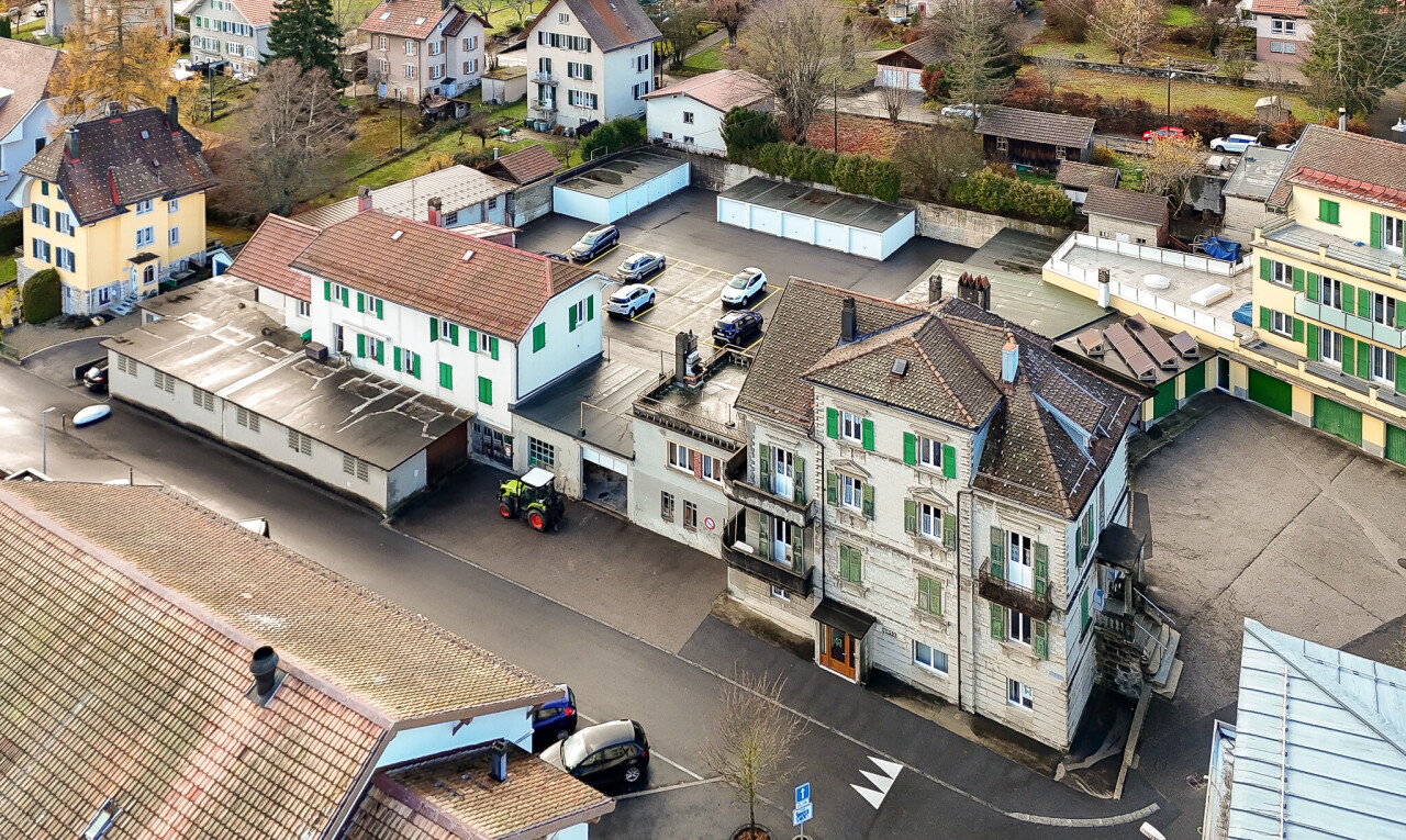 extérieur du bâtiment avec vue résidentielle, residential view, et aerial view
