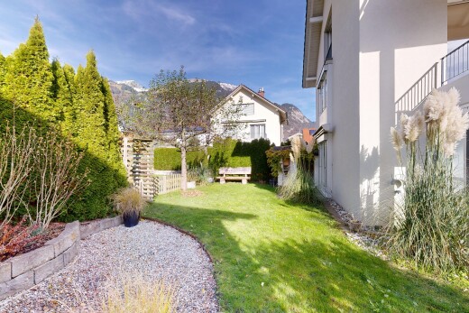garten mit day time, rasen, blick auf die berge, und mountain view
