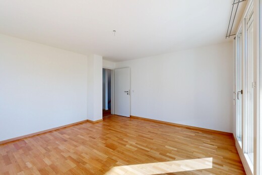 leerer raum mit wood finish floor, holzfußboden, drywall, gipskartonwand, und inside property