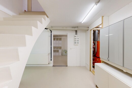 halle / korridor mit inside property, drywall, gipskartonwand, concrete floor, und betonboden