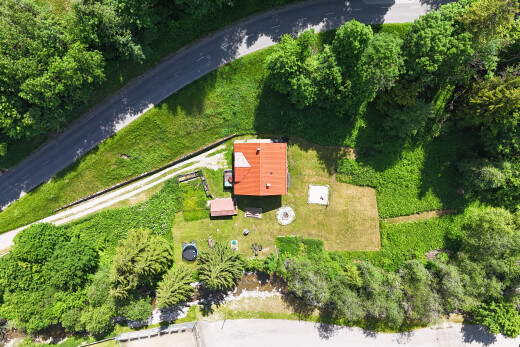 aerial map of property and surrounding area