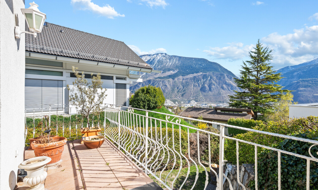 balkon mit from property, balkon, day time, mountain view, und blick auf die berge