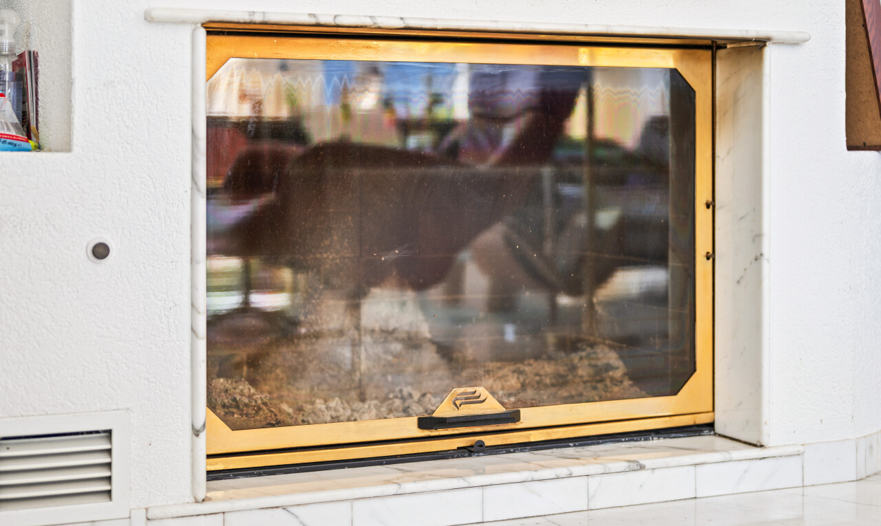 einzelheiten mit interior, wall / siding, heating / cooling, strukturierte wand, und textured wall