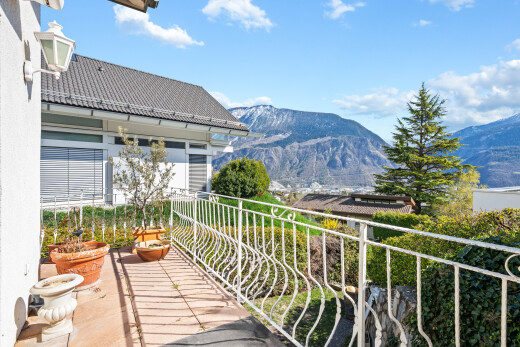 balkon mit from property, balkon, day time, mountain view, und blick auf die berge