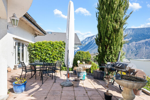 terrasse mit from property, essbereich im freien, terrasse, day time, und blick auf die berge