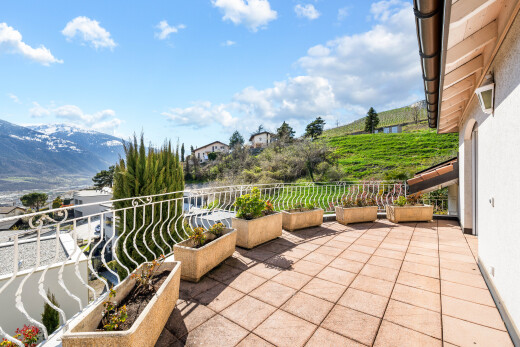terrasse mit from property, day time, blick auf die berge, mountain view, und terrasse