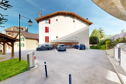 façade avec parking, day time, et cheminée