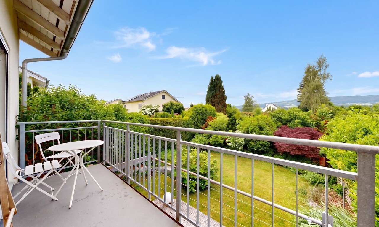 balcon avec from property, balcon, et day time