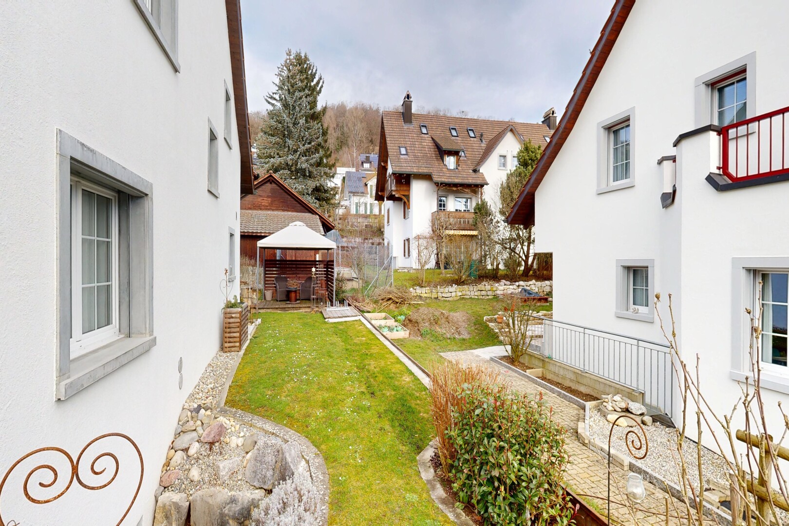 garten mit rasen, wohngebietblick, residential view, und overcast