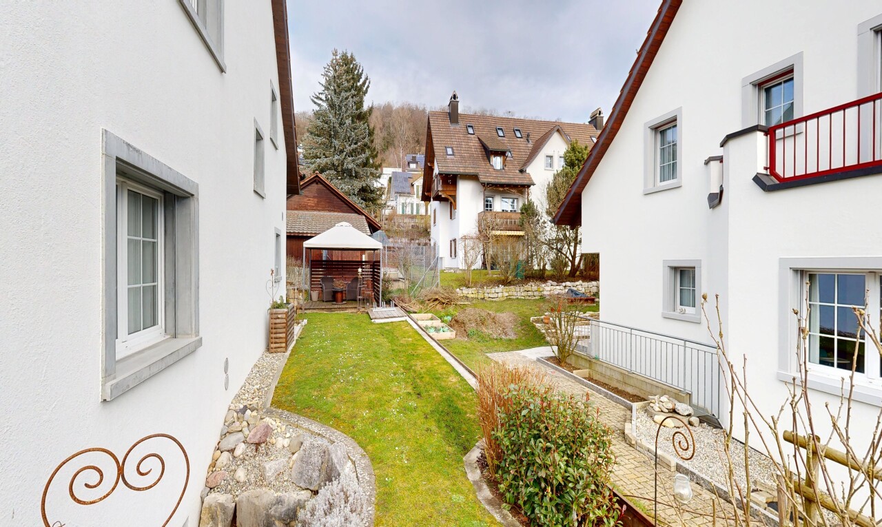 garten mit rasen, wohngebietblick, residential view, und overcast