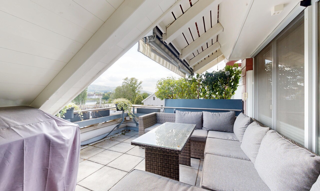 terrasse mit wohnraum im freien, markise, from property, grill, und terrasse