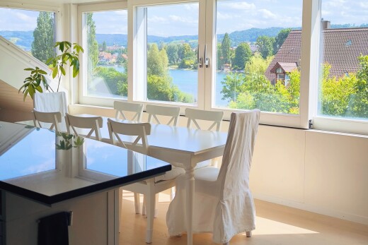 esszimmer mit day time, view focus, und light floor