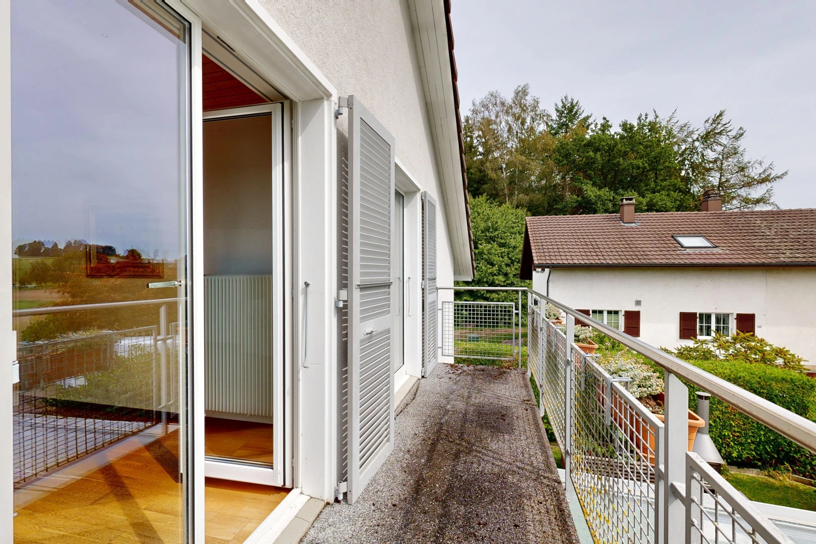 balcon avec balcon, overcast, et from property