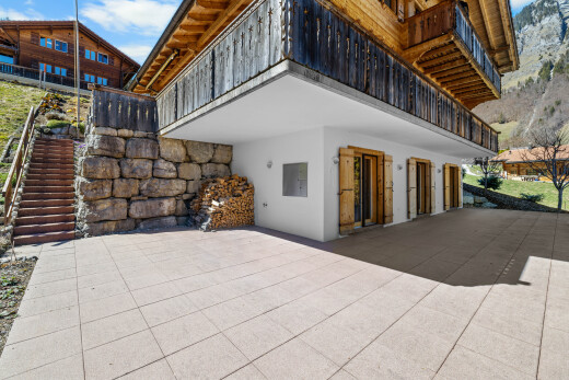 terrasse avec escaliers, day time, from property, balcon, et garage intégré