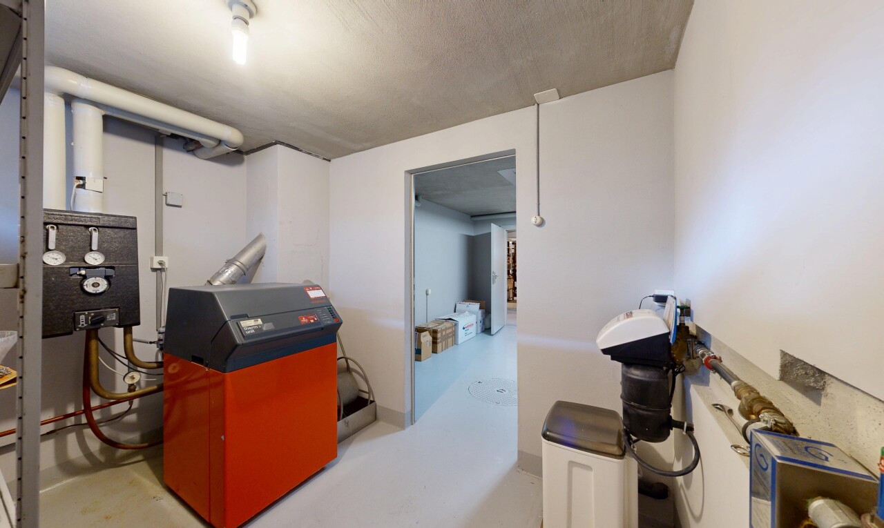 innenraum mit inside property, gipskartonwand, drywall, betonboden, und concrete floor