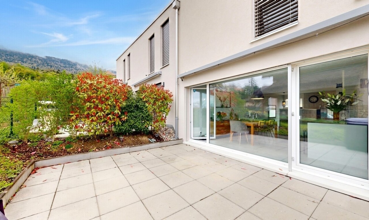 terrasse avec day time et property visible