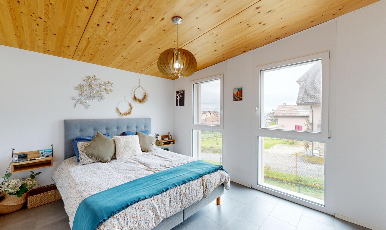 chambre avec cloison sèche, drywall, inside property, lumière naturelle, et natural light